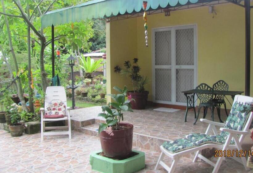 سوییت لوکس, Villa 301 B&b