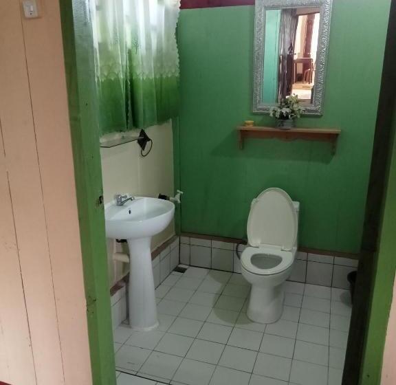 اتاق استاندارد با سرویس بهداشتی مشترک, Villa 301 B&b