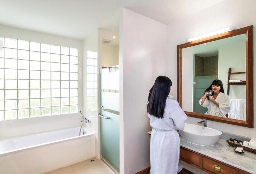 디럭스 룸, Bansaeo Garden And Resort