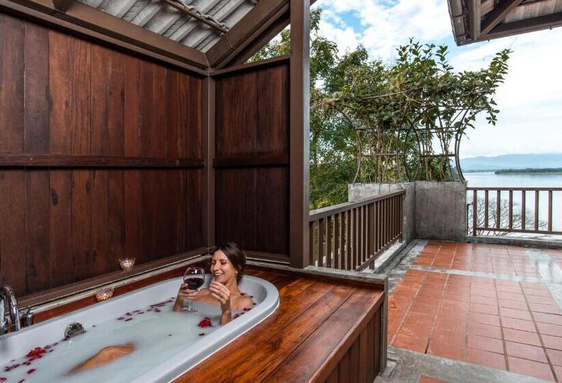 자쿠지 스위트, Bansaeo Garden And Resort