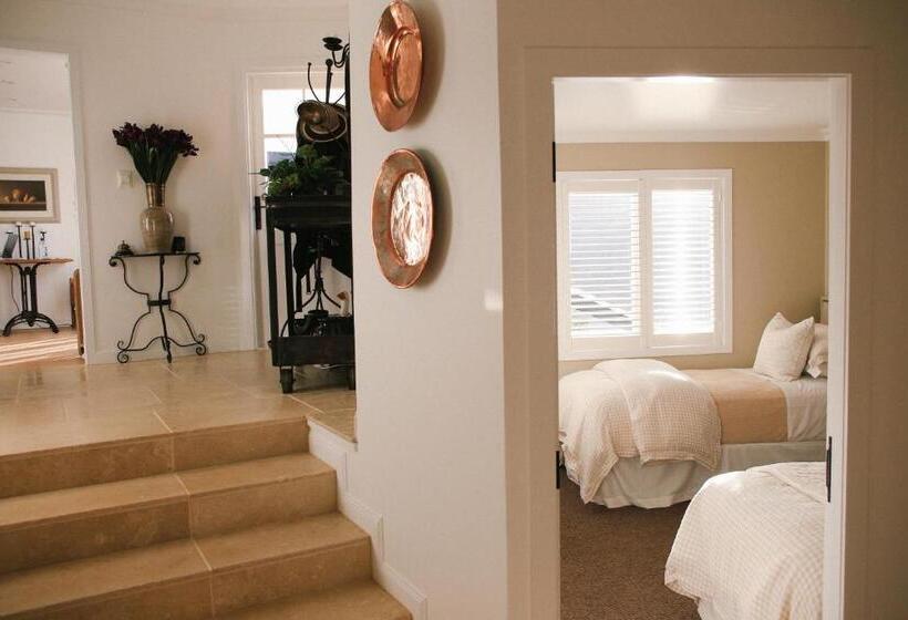 Четырехместный Номер Deluxe, Ngamihi Lodge