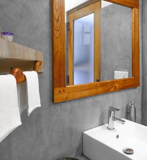 Standardrum Bergsutsikt, The One Ella