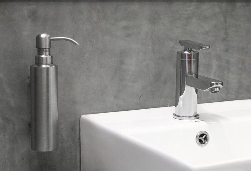 Standardrum Bergsutsikt, The One Ella