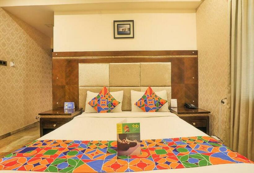 デラックスルーム, Fabhotel Frazer Suites   Nr Bangalore Cantt Railway Station
