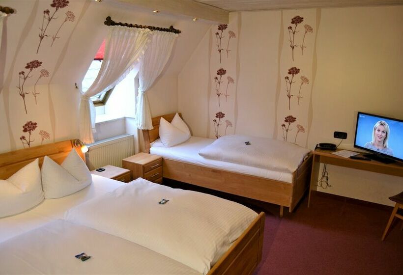 Номер Комфорт, Restaurant Straussen