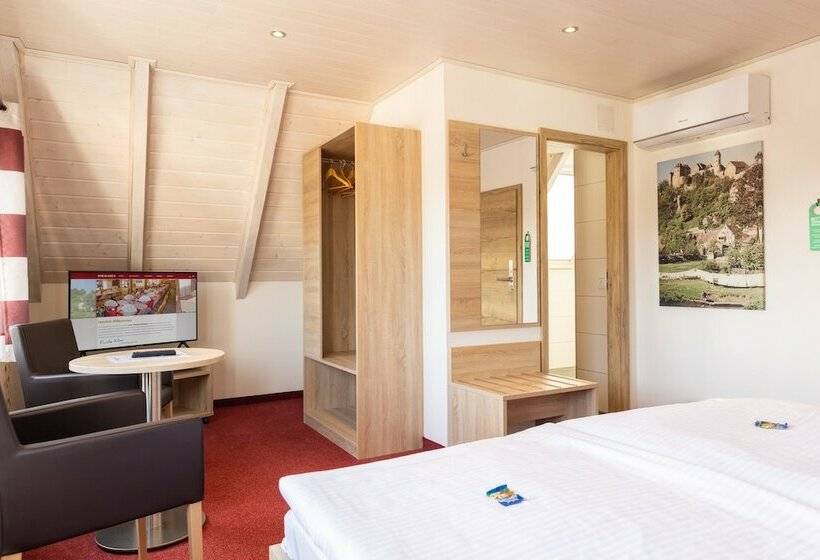 Номер Комфорт, Restaurant Straussen