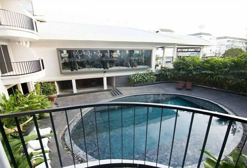 발코니 디럭스 룸, Mittapan