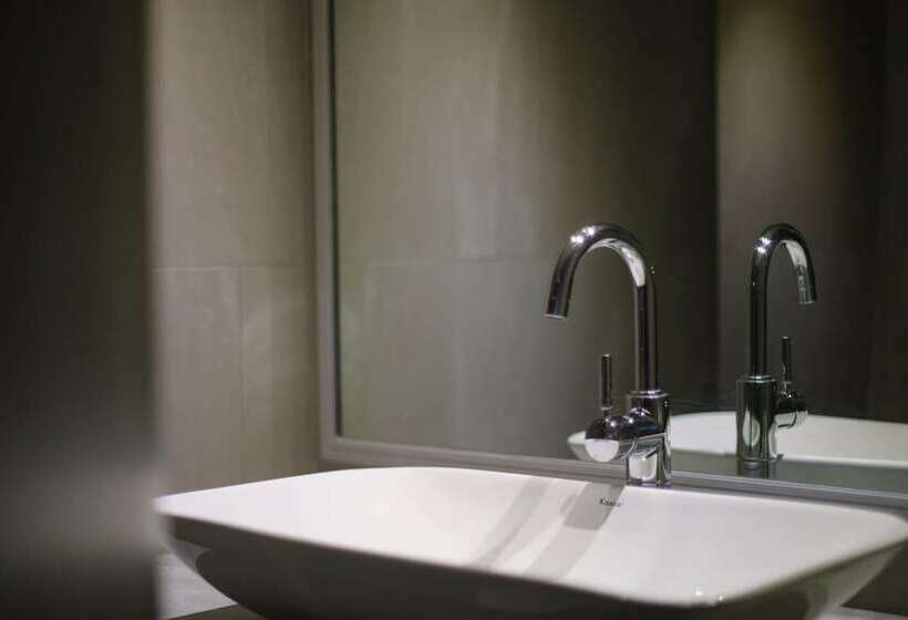 수피리어 룸, Mittapan