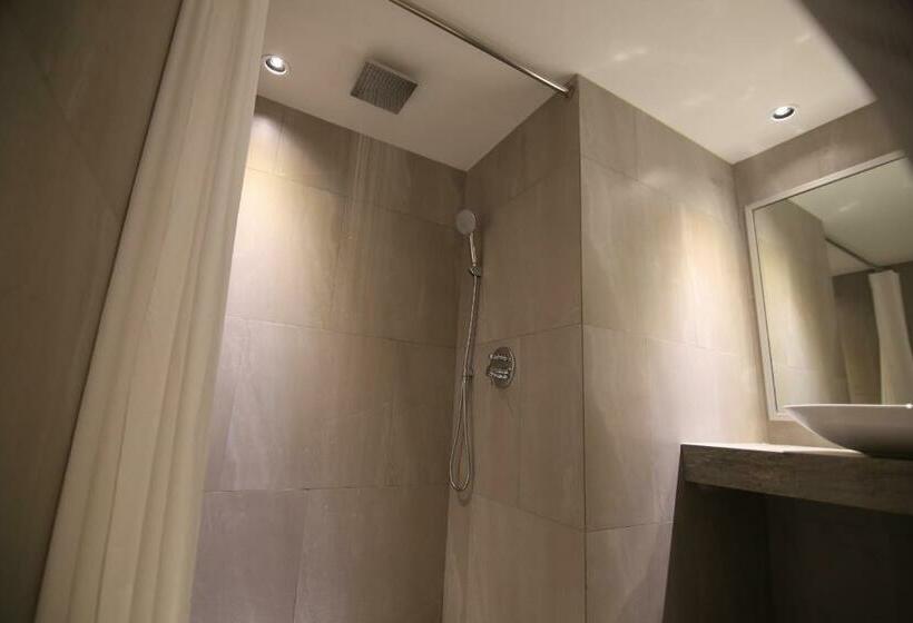 수피리어 룸, Mittapan