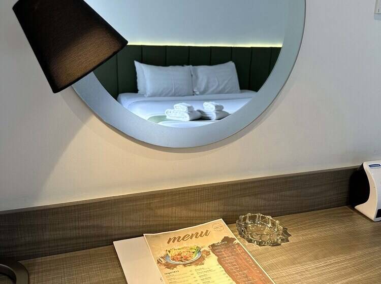 수피리어 룸, Mittapan