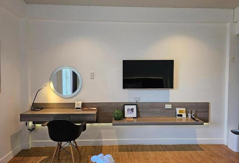 디럭스 룸 킹사이즈 침대, Mittapan