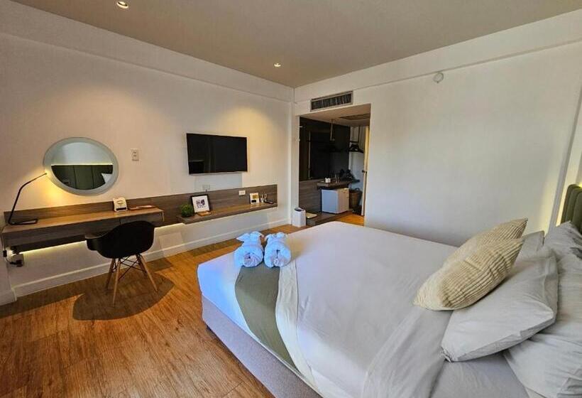 디럭스 룸 킹사이즈 침대, Mittapan