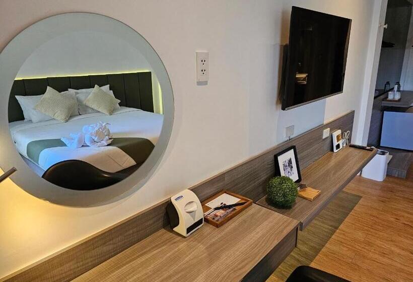 디럭스 룸 킹사이즈 침대, Mittapan