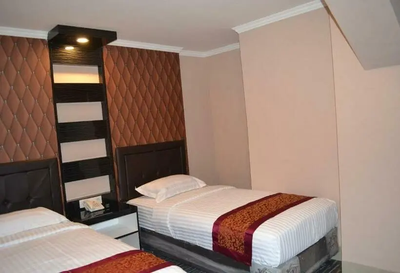 Superior-huone, Puncak Budget