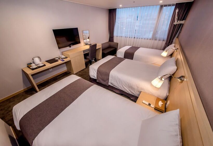 豪华三人间, Shalom Jeju