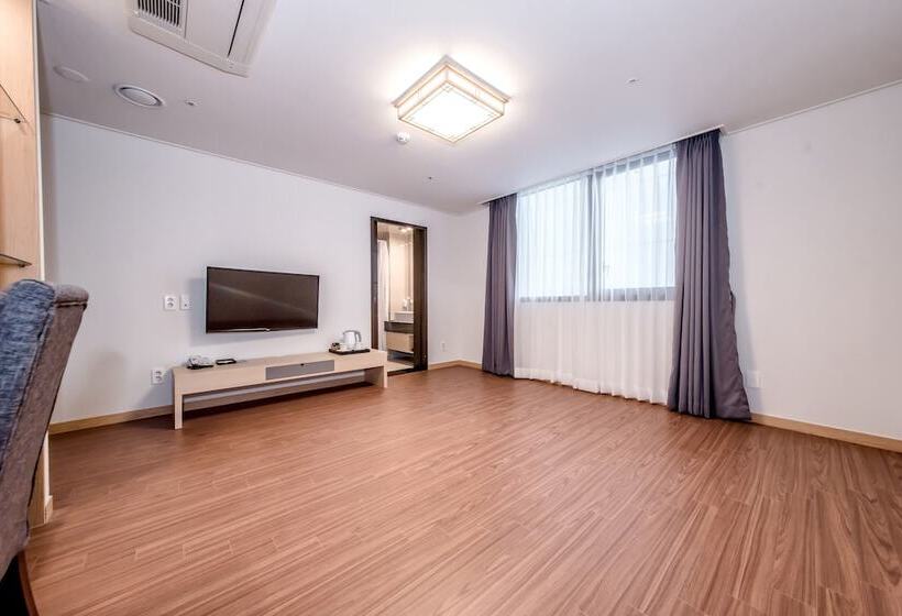 Номер Deluxe, Shalom Jeju