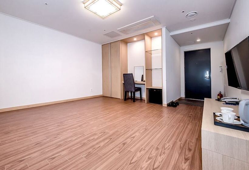 Номер Deluxe, Shalom Jeju