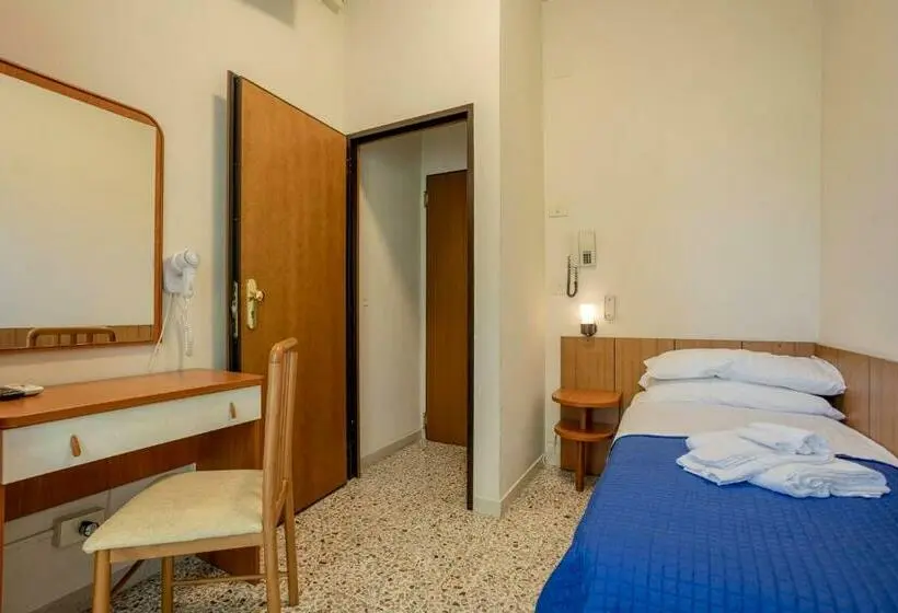 اتاق استاندارد یک نفره, Stella Del Mare