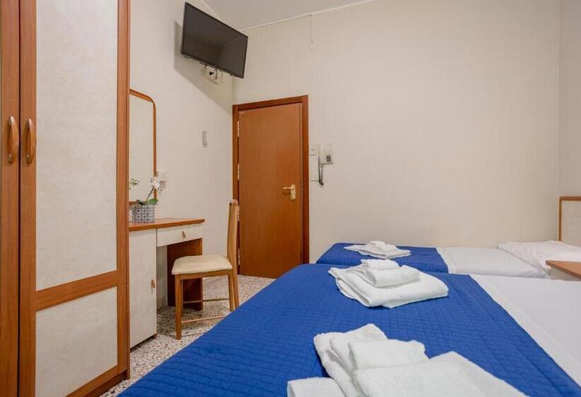 스탠다드 트리플 발코니 룸, Stella Del Mare