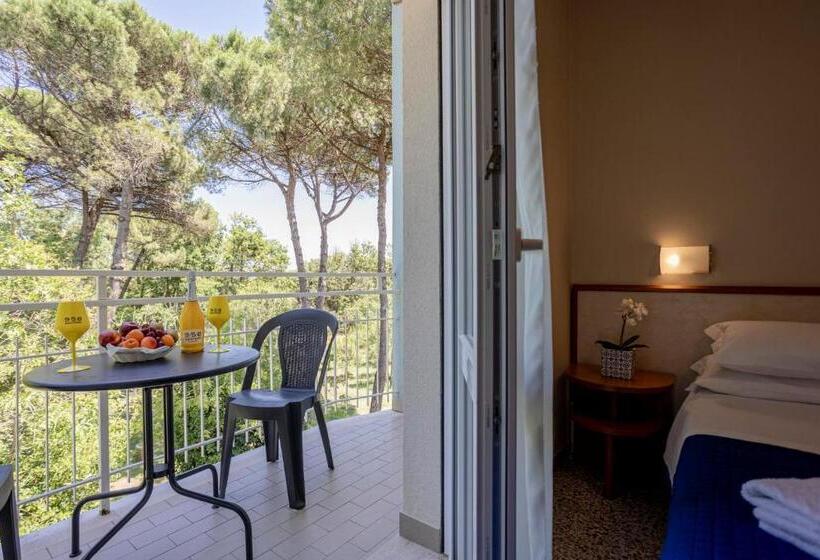 발코니가 있는 4인용 스탠다드 룸, Stella Del Mare