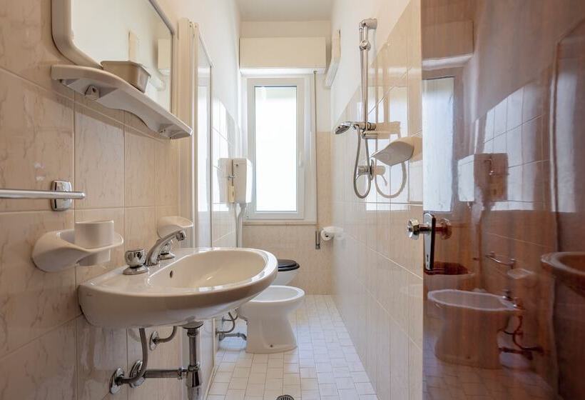 חדר סטנדרט לארבעה, Stella Del Mare