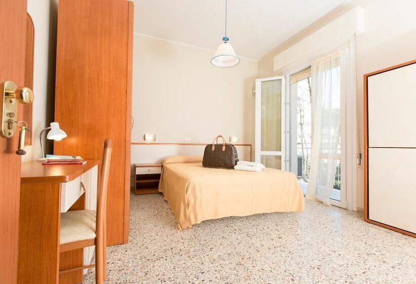 패밀리 룸, Stella Del Mare