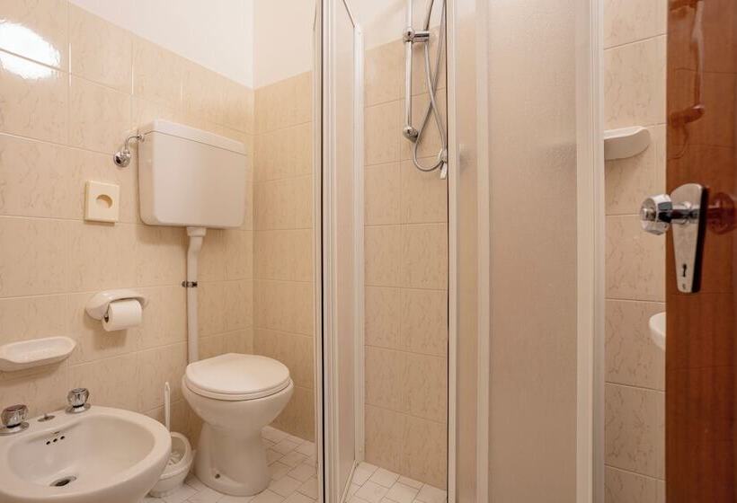 패밀리 룸, Stella Del Mare