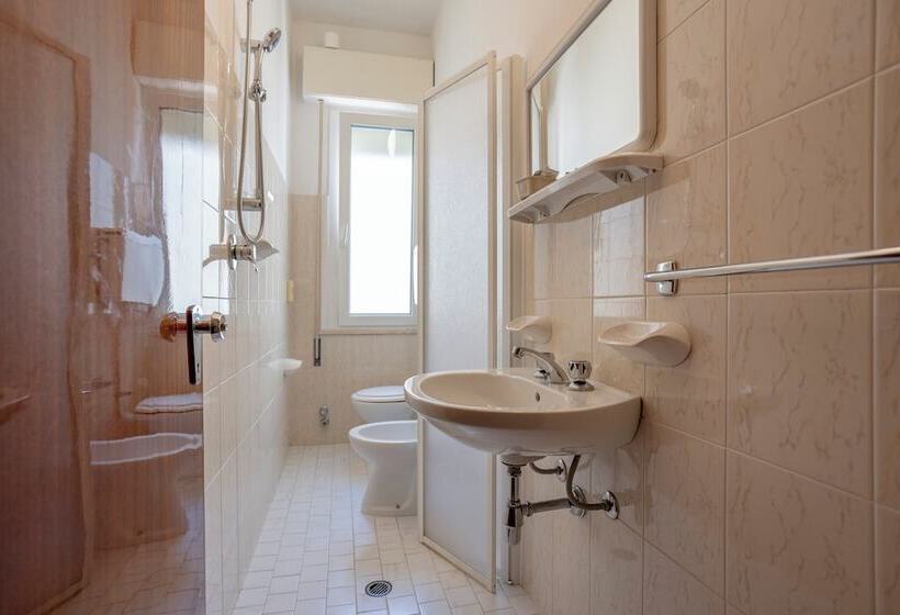 패밀리 룸, Stella Del Mare