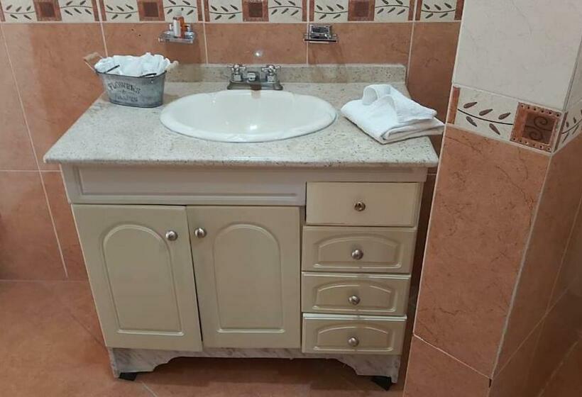 جناح غرفتين نوم, Suite Azomali