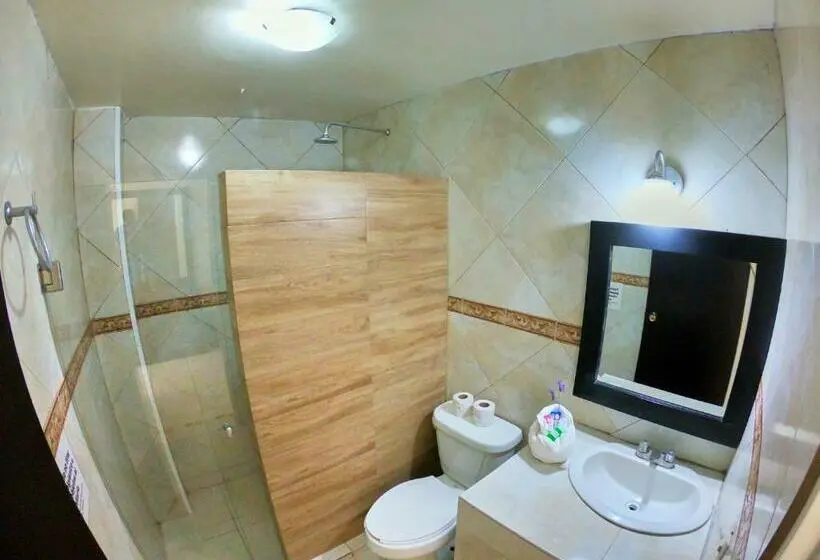 اتاق لوکس با تخت بزرگ, Del Alba Inn & Suites