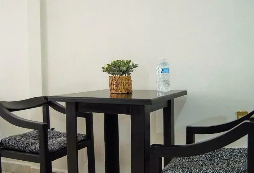 اتاق لوکس با تخت بزرگ, Del Alba Inn & Suites