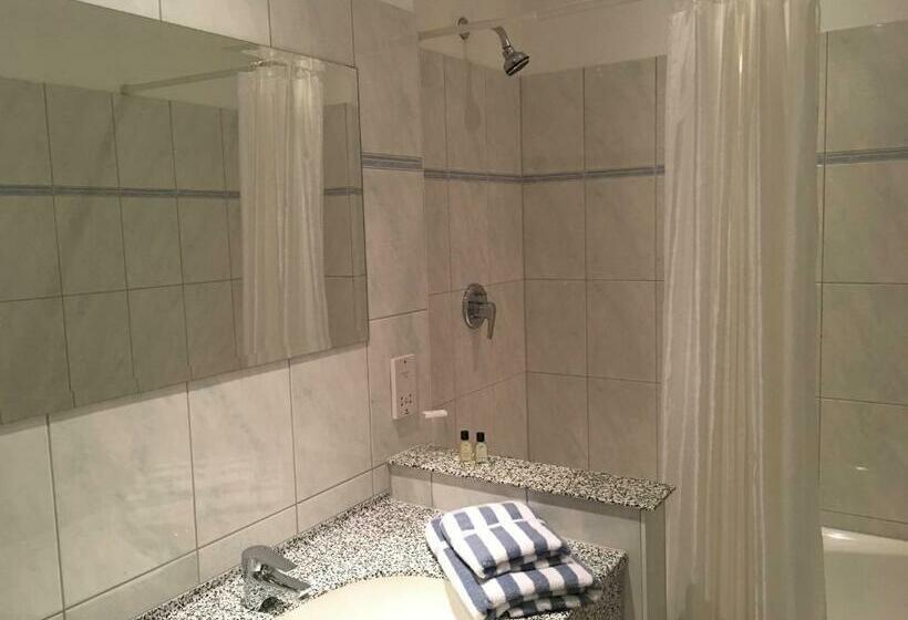 标准间, The Penta