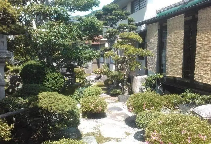 スタンダードスタジオ, Ryokan Ginsuikaku