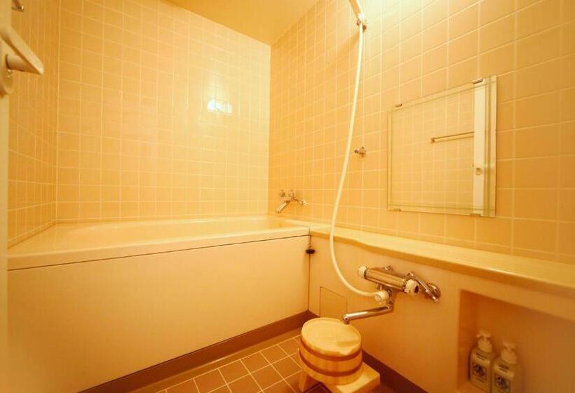 חדר משפחתי דלוקס, Oribana