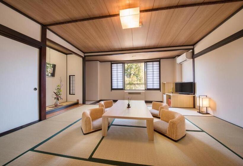 חדר משפתחתי סופריור, Oribana