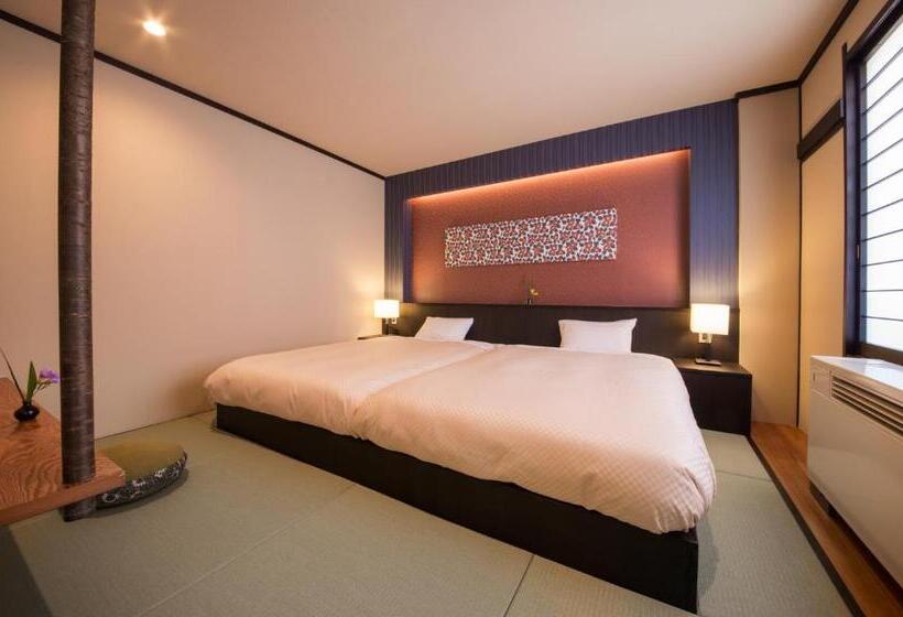 חדר משפתחתי סופריור, Oribana