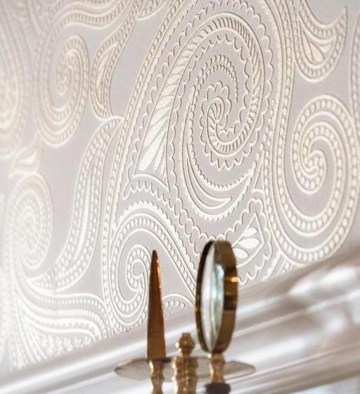 جناح جونيور, Vinnhaus