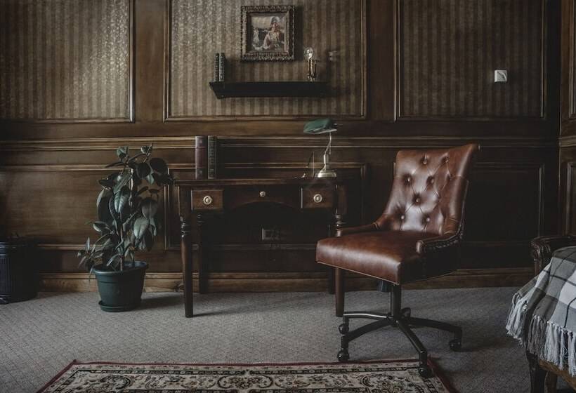 جناح جونيور, Vinnhaus