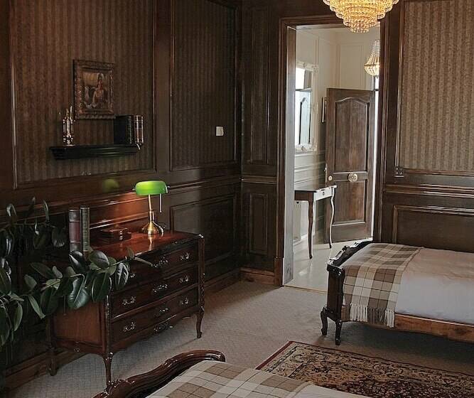 جناح جونيور, Vinnhaus