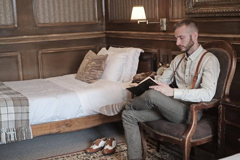 جناح جونيور, Vinnhaus