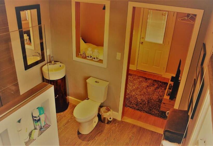 اتاق استاندارد, Huckleberry Cottage