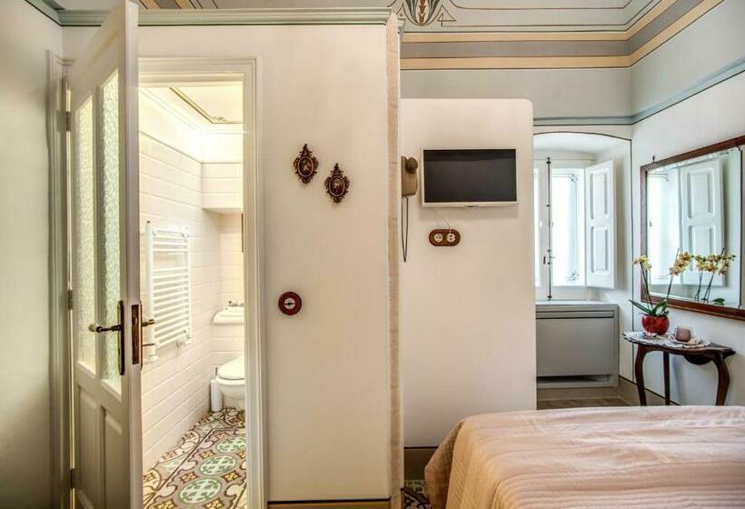 غرفة قياسية, Palazzo Stunis  Dimora Di Charme
