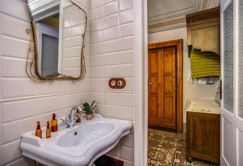 غرفة قياسية, Palazzo Stunis  Dimora Di Charme