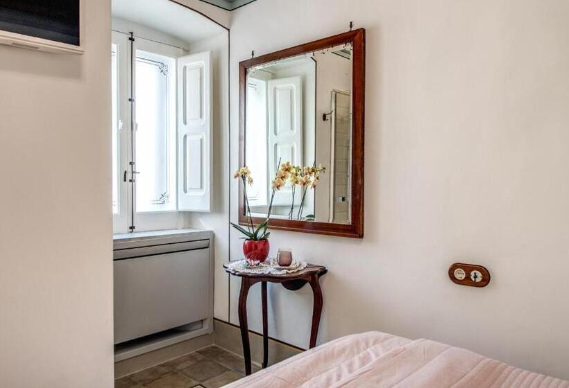 غرفة قياسية, Palazzo Stunis  Dimora Di Charme