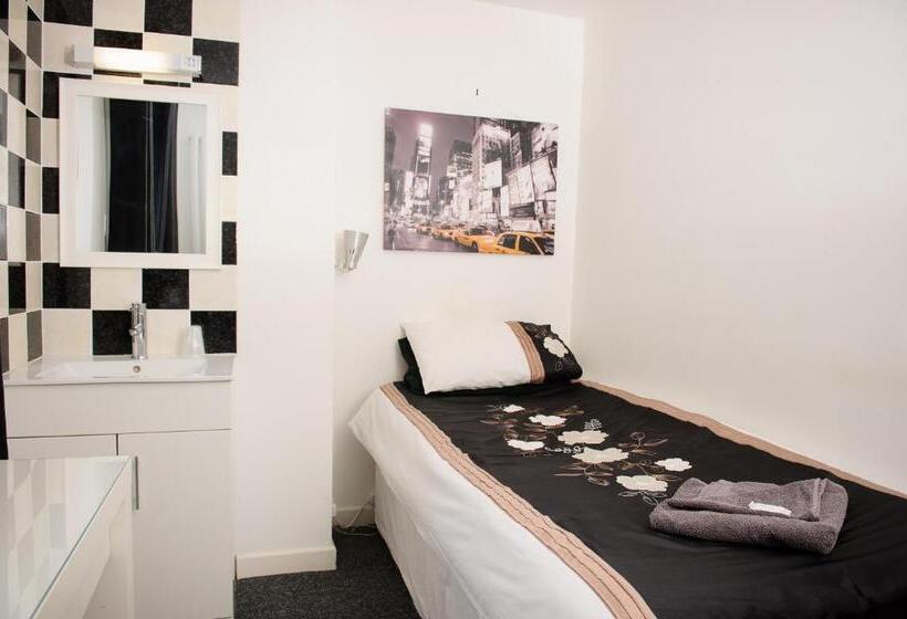 חדר סטנדרד יחיד חדר אמבטיה משותף, The Claremont