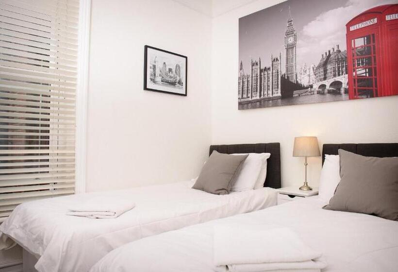 חדר סטנדרט, The Claremont