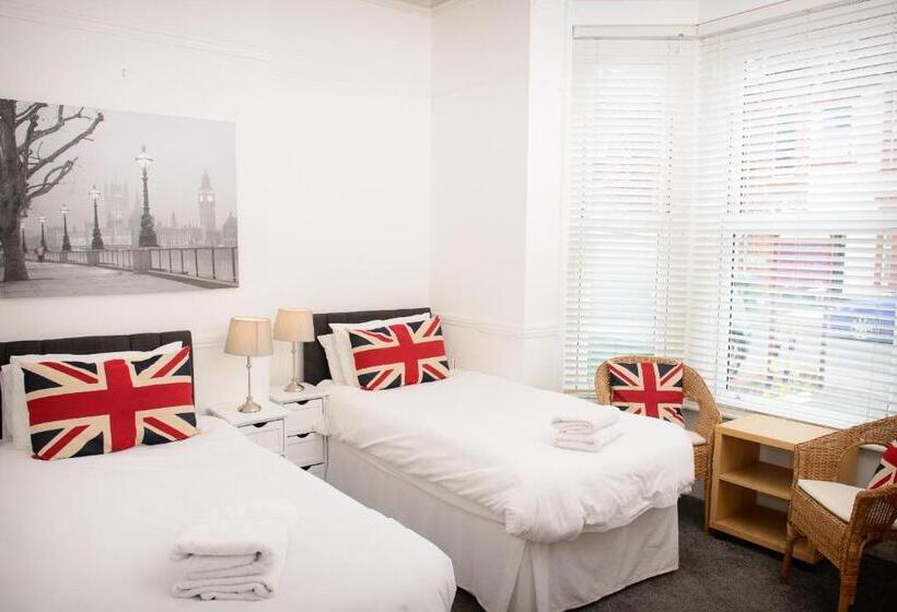 חדר סטנדרט, The Claremont