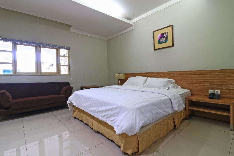 חדר סטנדרד יחיד חדר אמבטיה משותף, The Claremont