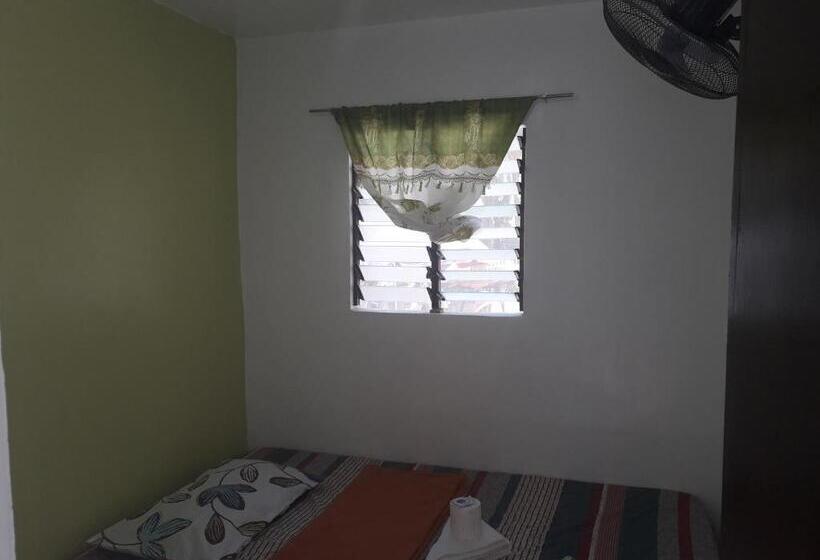 اتاق استاندارد یک تخته با سرویس بهداشتی مشترک, Dahilig Resort