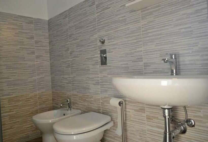 共用房间的床, Gloria Hostel Milano